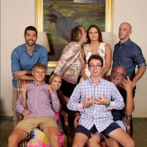 Meet your Posher, Dana - Picture 1 of 3